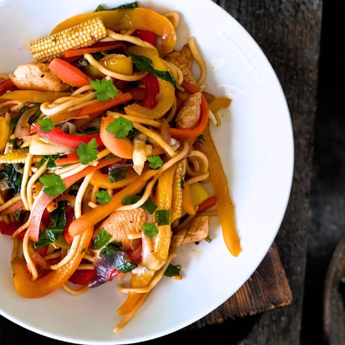 Forever Fresh Honey Soy Chicken Stir Fry with Asian Noodles 400g