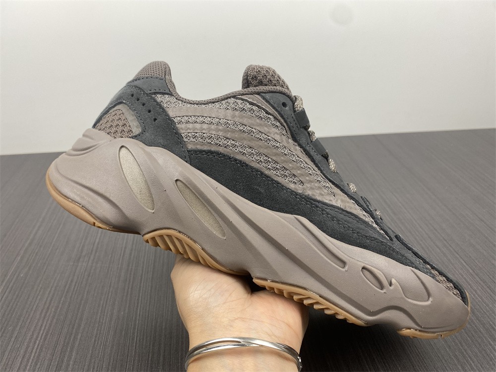 adidas Yeezy Boost 700 V2 Geode