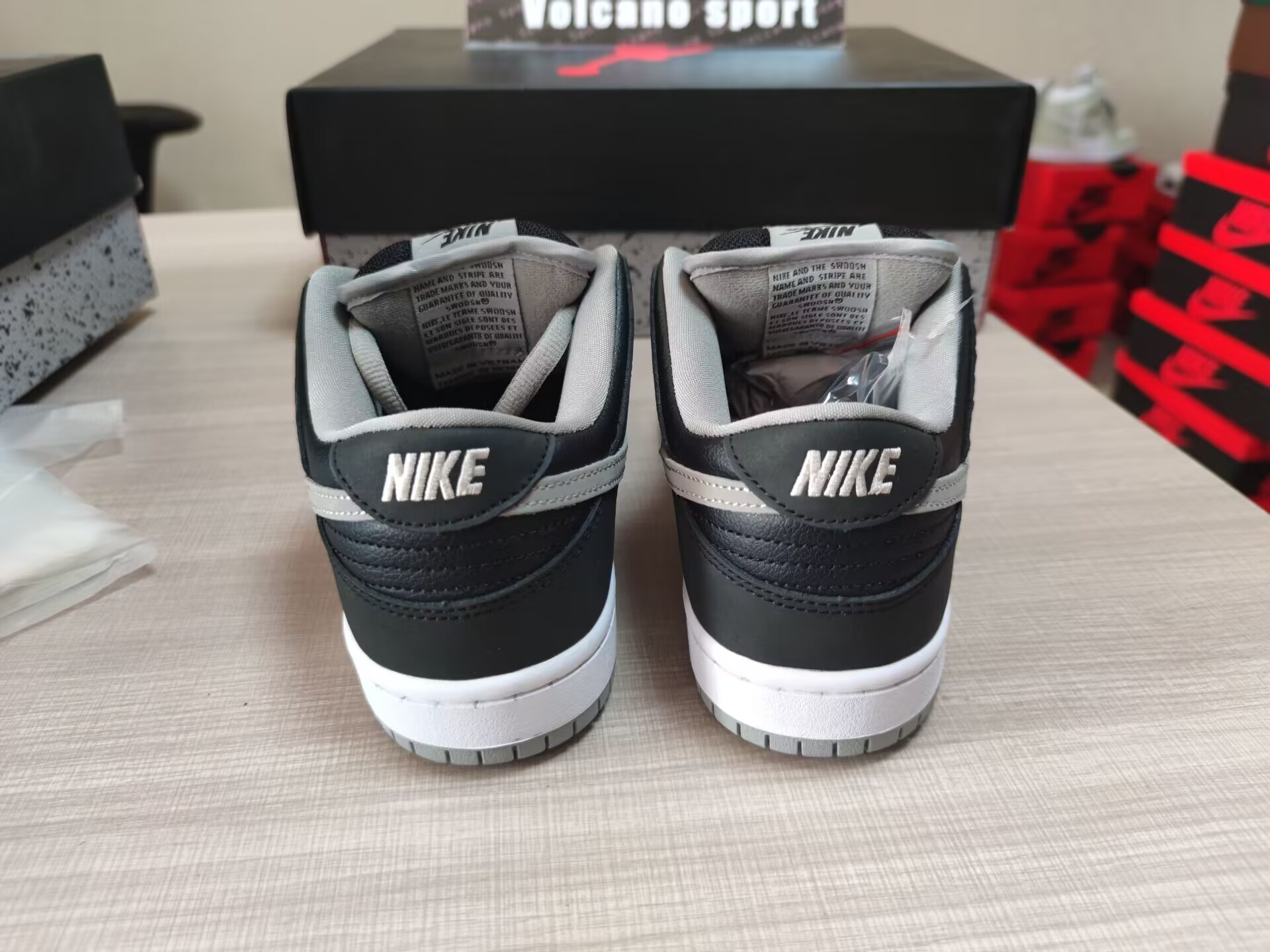 SB Dunk Low “J-Pack Shadow”BQ6817-007