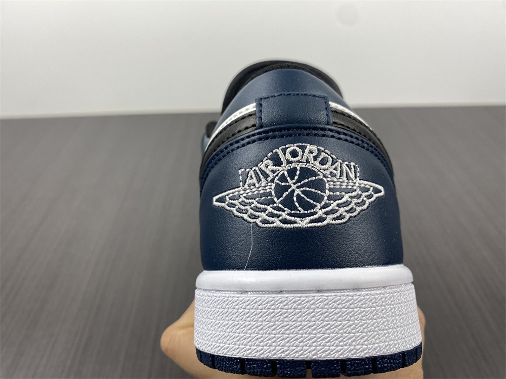 Air Jordan 1 Low 