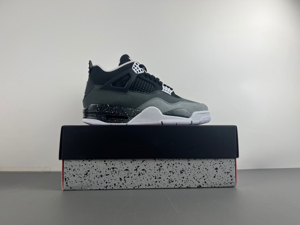 Jordan 4  FQ8138一002