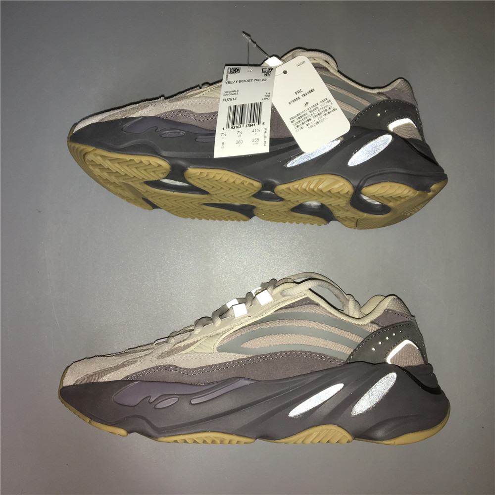 adidas Yeezy Boost 700 V2Tephra