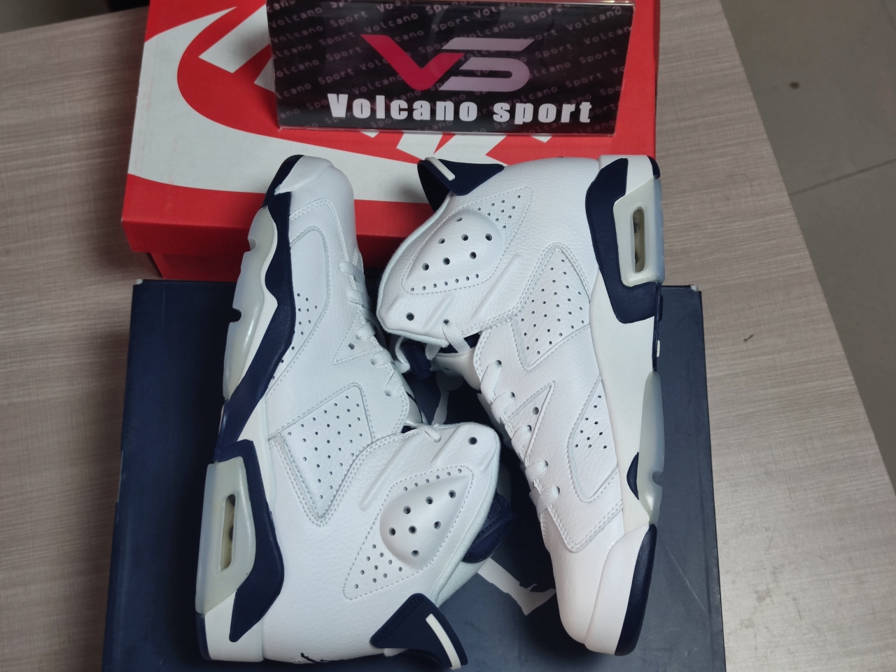Jordan 6 “Midnight Navy” CT8529-141