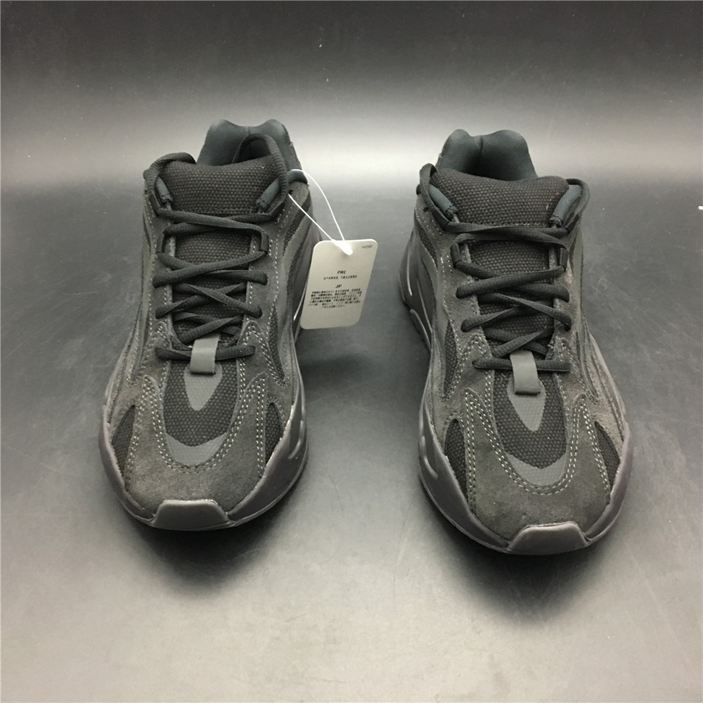 adidas Yeezy Boost 700 V2Vanta