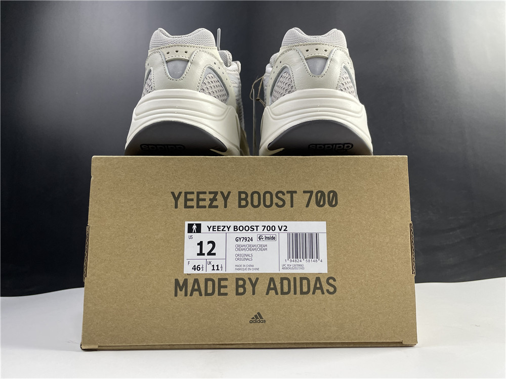adidas Yeezy Boost 700 V2Cream