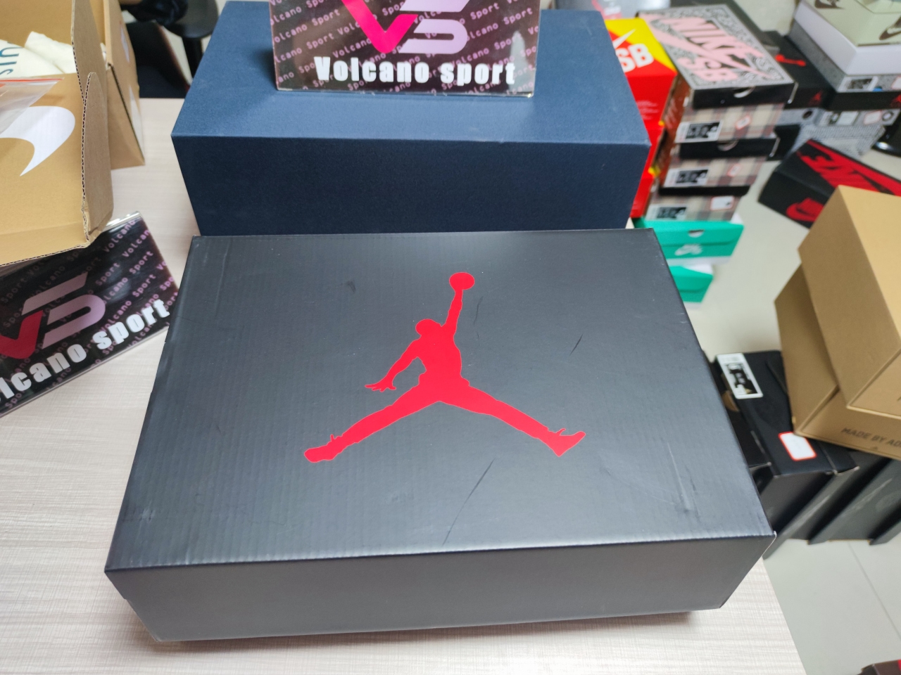Jordan 6 Retro Black Infrared 384665 060
