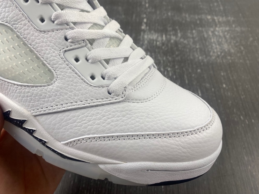 Air Jordan AIR JORDAN 5 RETRO 'WHITE BLACK' DD0587-110