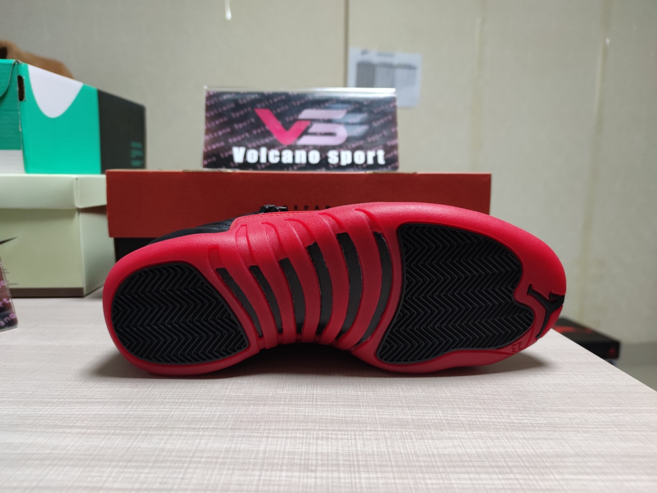 Jordan 12 Retro Flu Game 130690 002