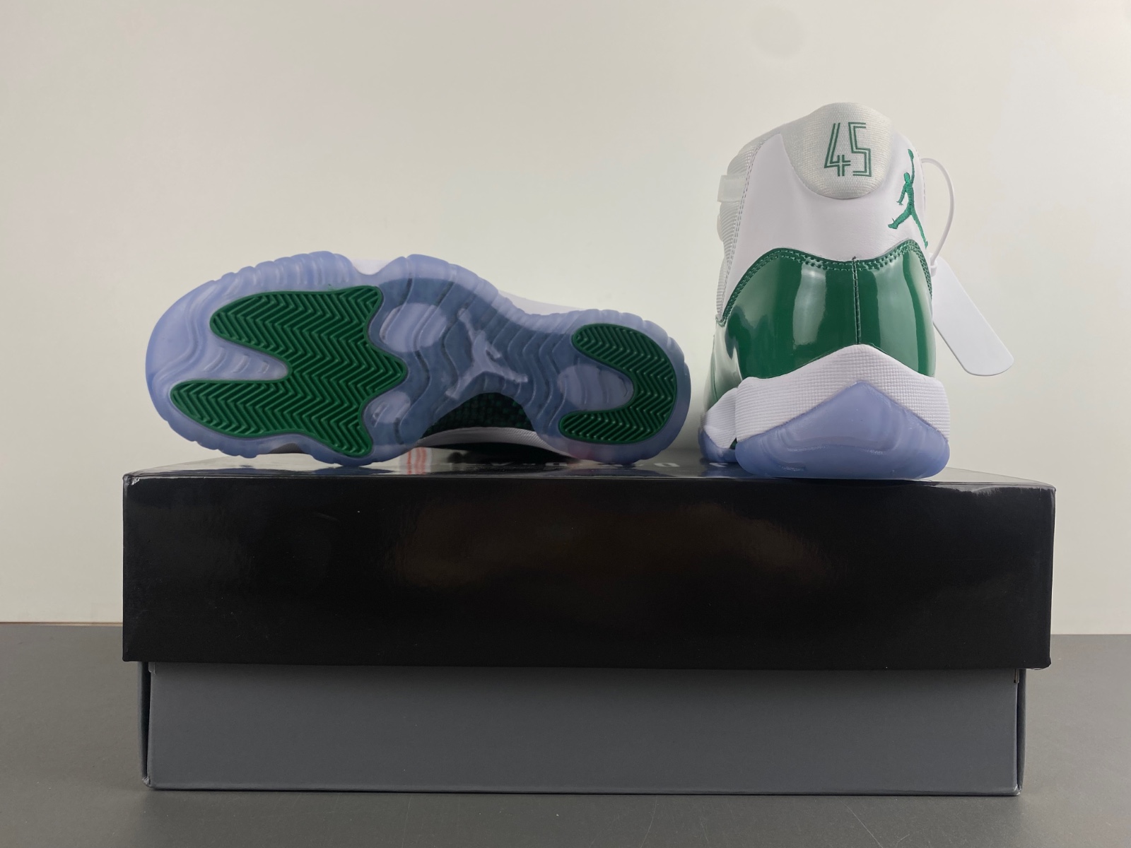 Air Jordan 11 High 'Green White' CT8012-113