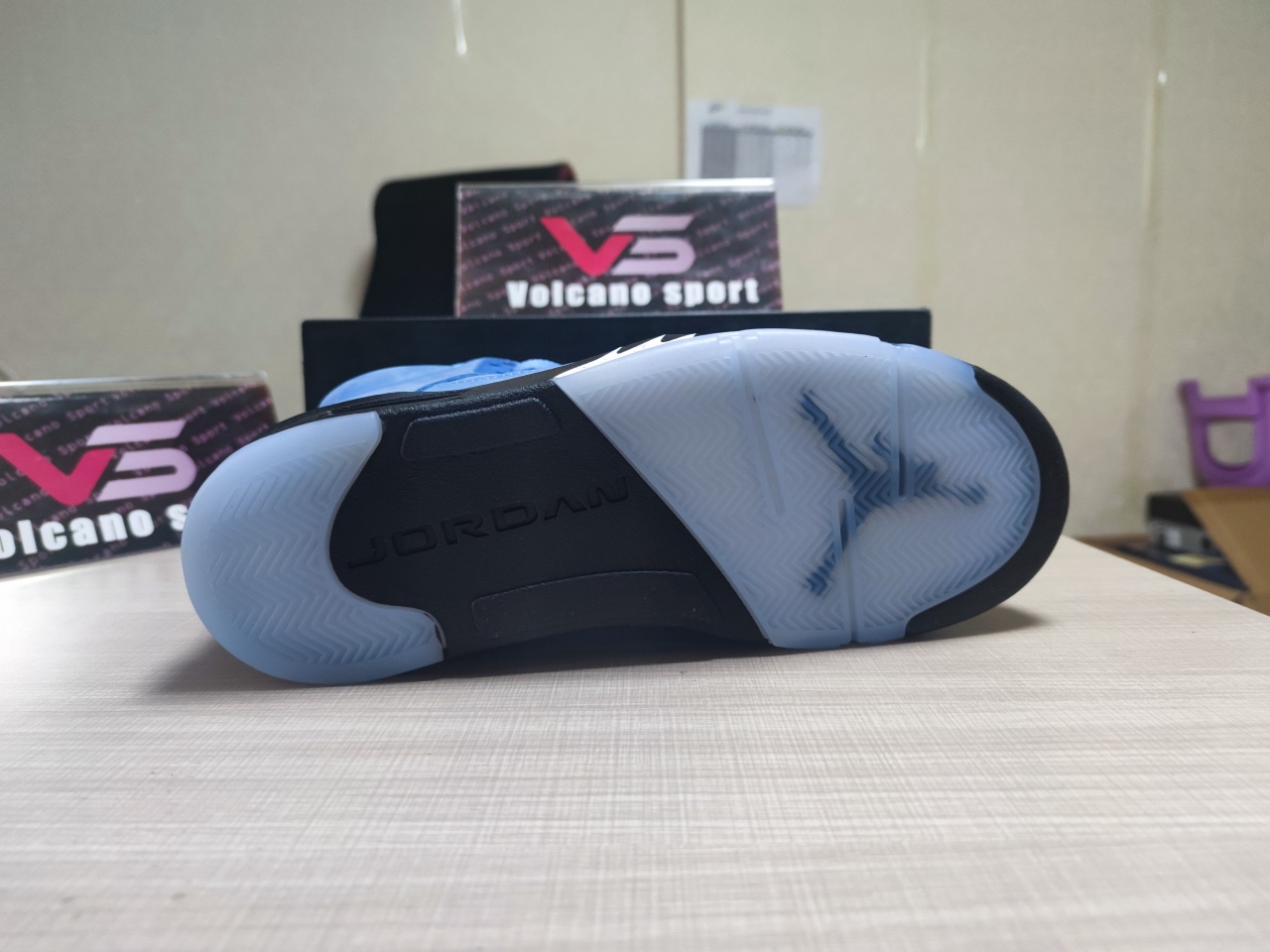 vJordan 5 “UNC