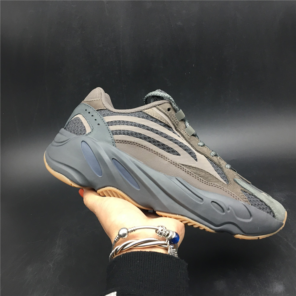 adidas Yeezy Boost 700 V2Geode