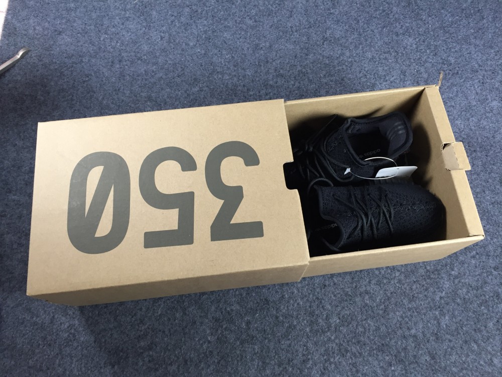 Yeezy Boost 350 V2 Black Red (Infants)