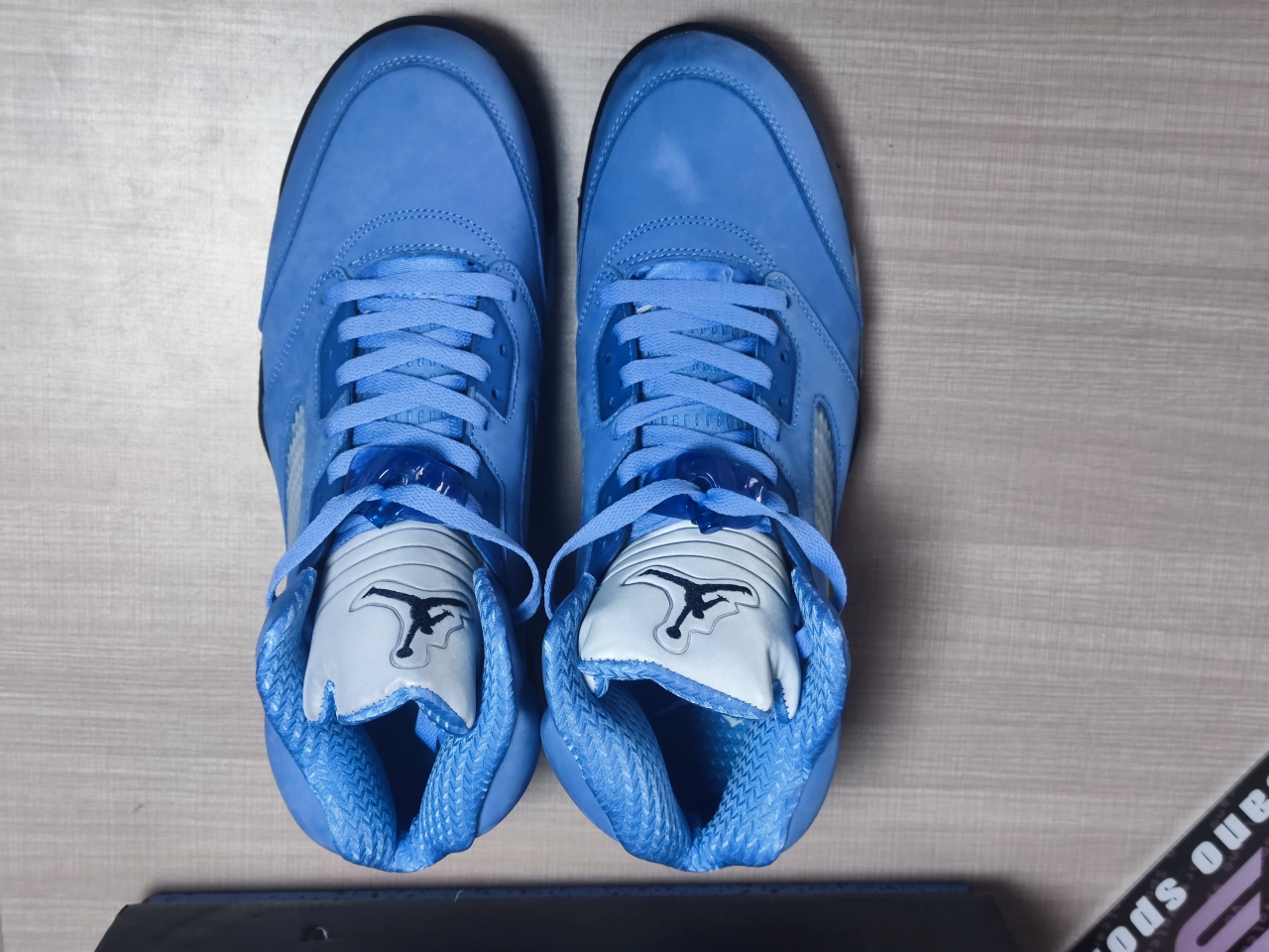 vJordan 5 “UNC
