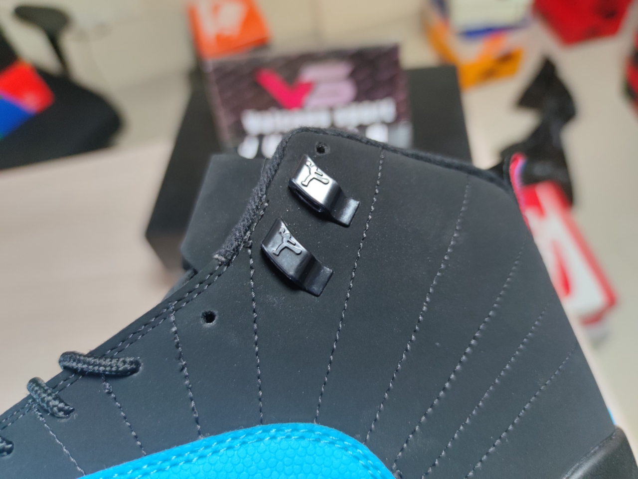 Jordan 12 Retro Black and blue Normal quality