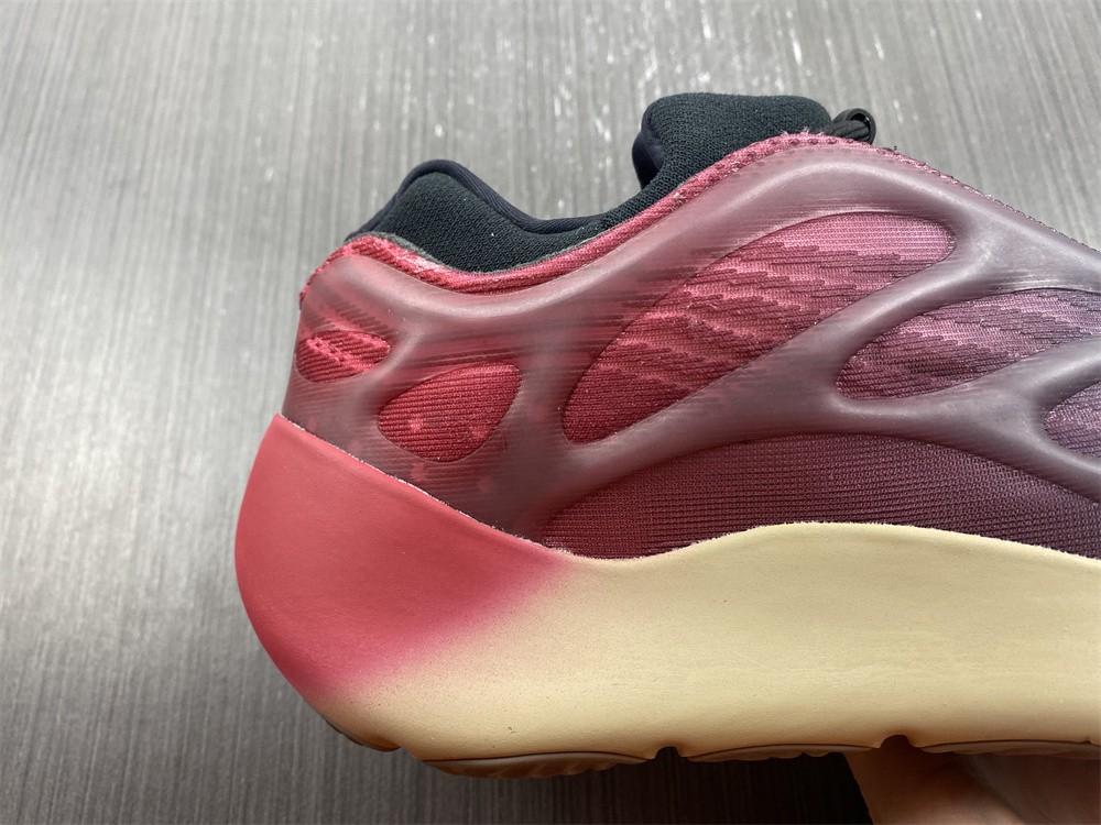 adidas Yeezy 700 V3Fade Carbon