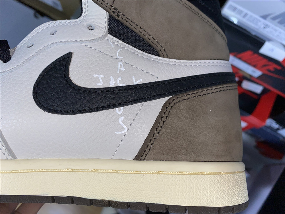 Jordan 1 Travis Scott x Air Jordan 1 reverse hook 2.0 white and brown reverse hook 2.0  CD4487-100