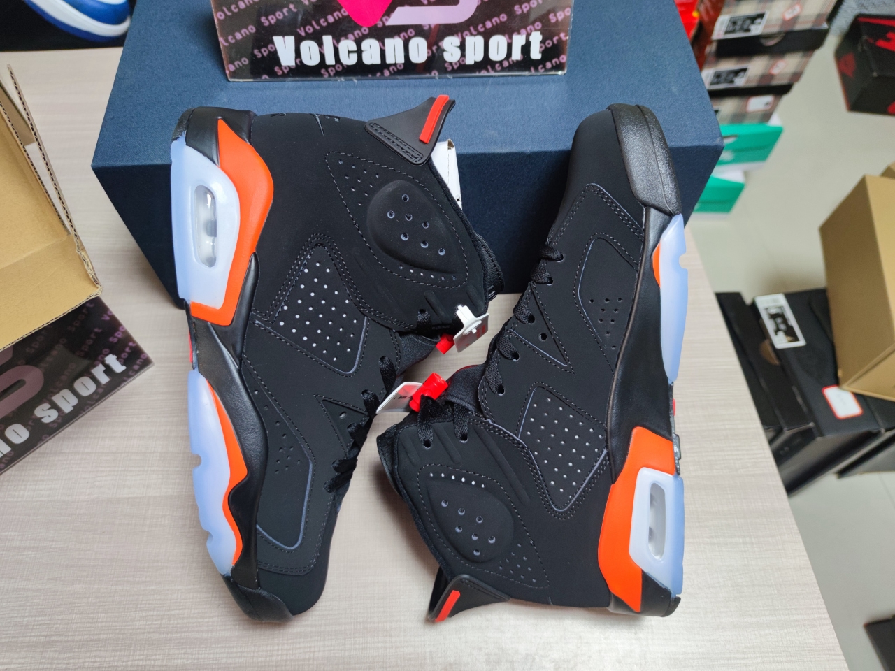 Jordan 6 Retro Black Infrared 384665 060