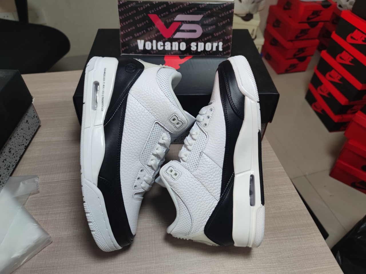 Fragment Design x Air Jordan 3 DA3595-100