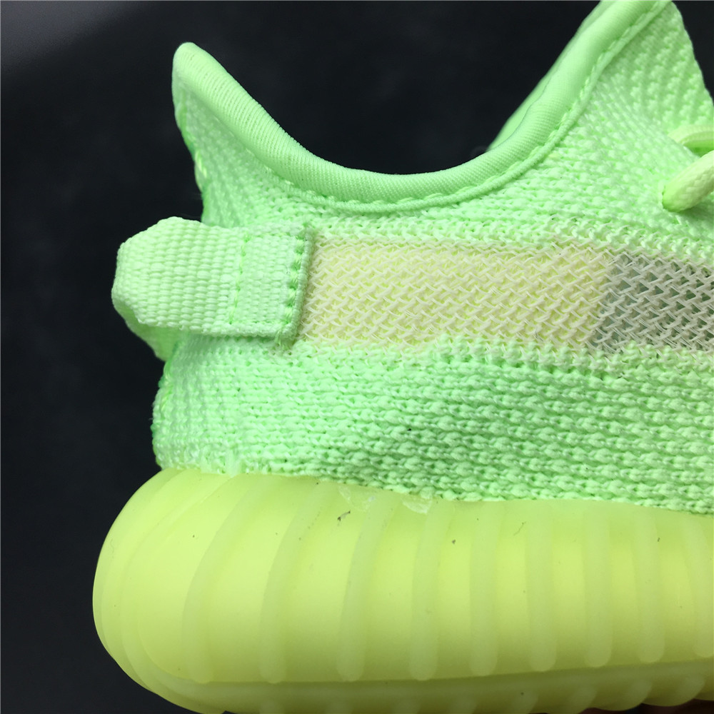 Yeezy Boost 350 V2 Glow (Kids)