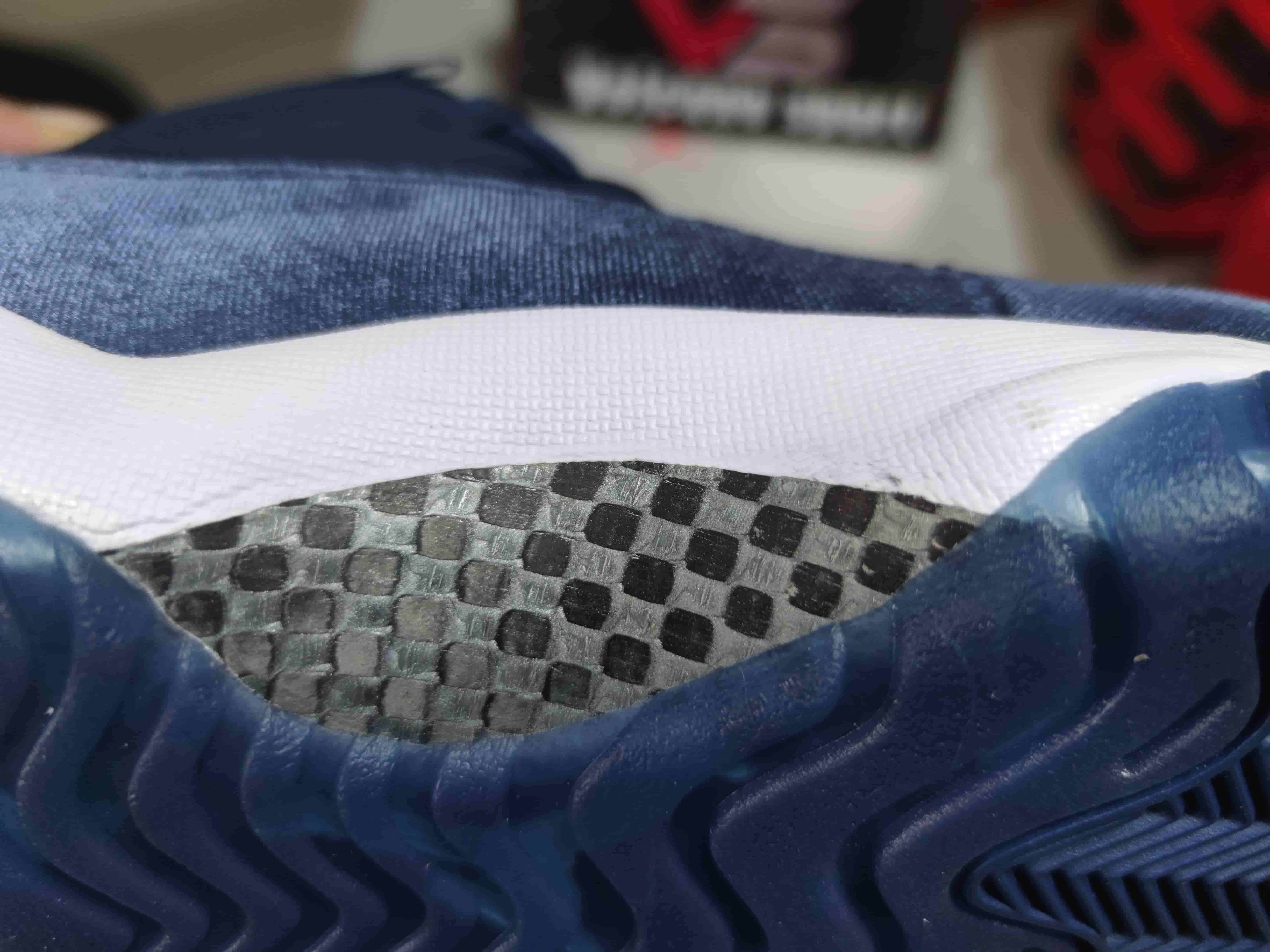 Jordan 11 Velvet WMNS “Midnight Navy” AR0715-441