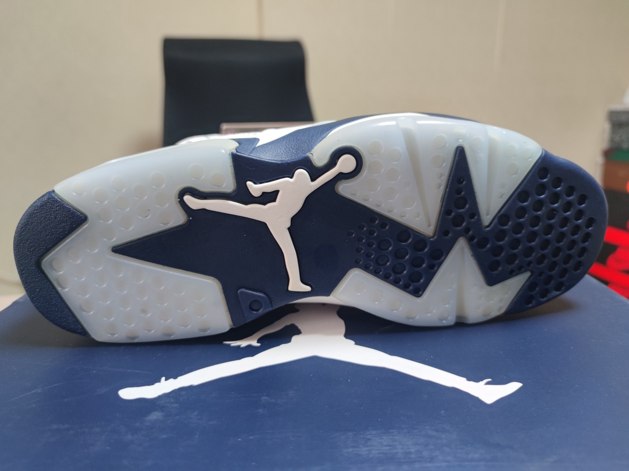 Jordan 6 “Midnight Navy” CT8529-141