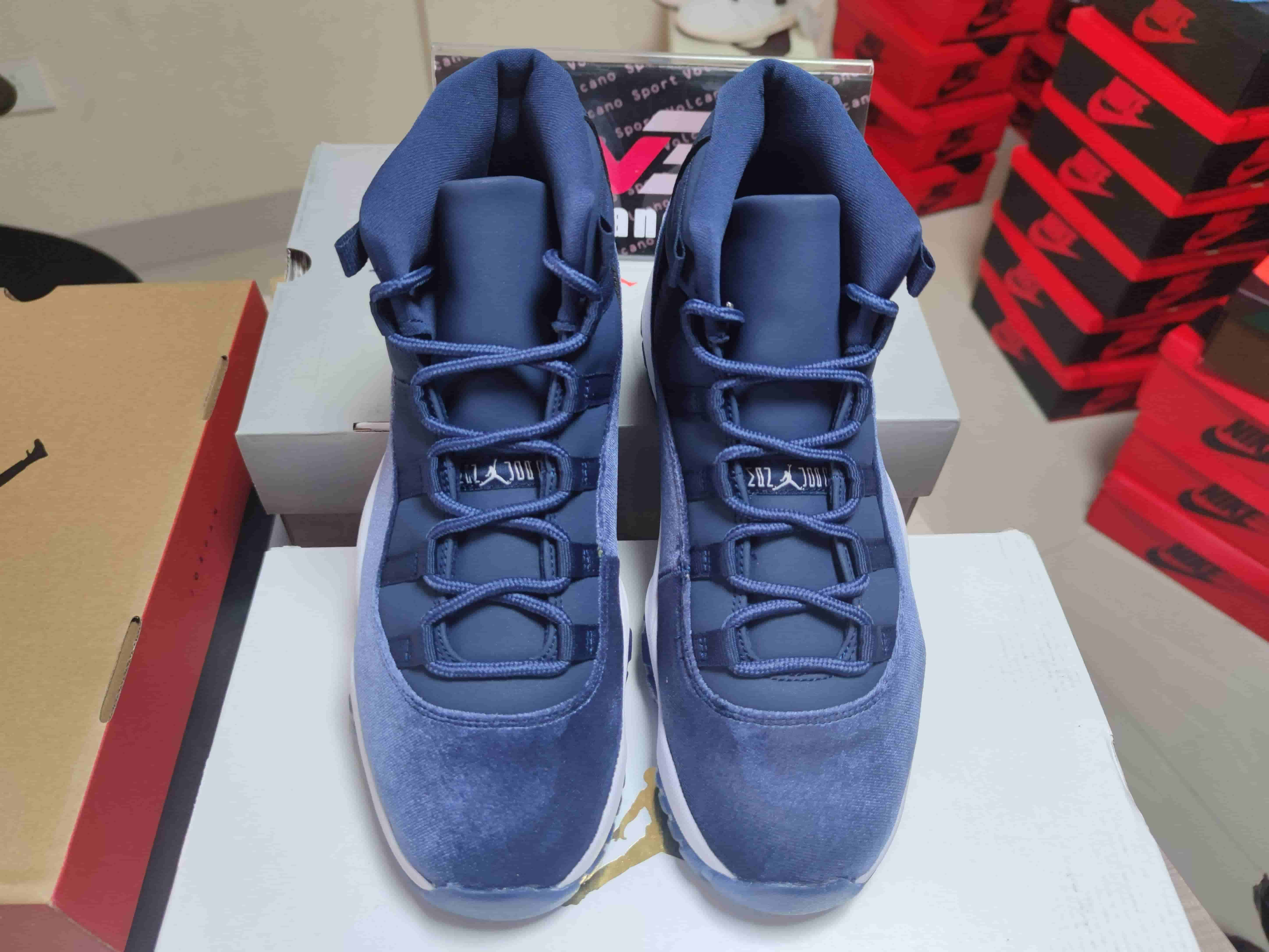 Jordan 11 Velvet WMNS “Midnight Navy” AR0715-441
