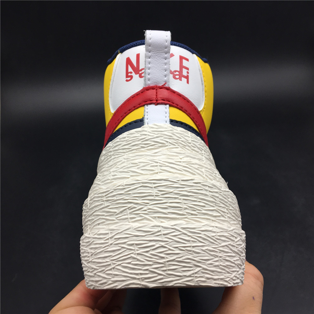 Nike Blazer Mid sacai White Grey BV0072-100