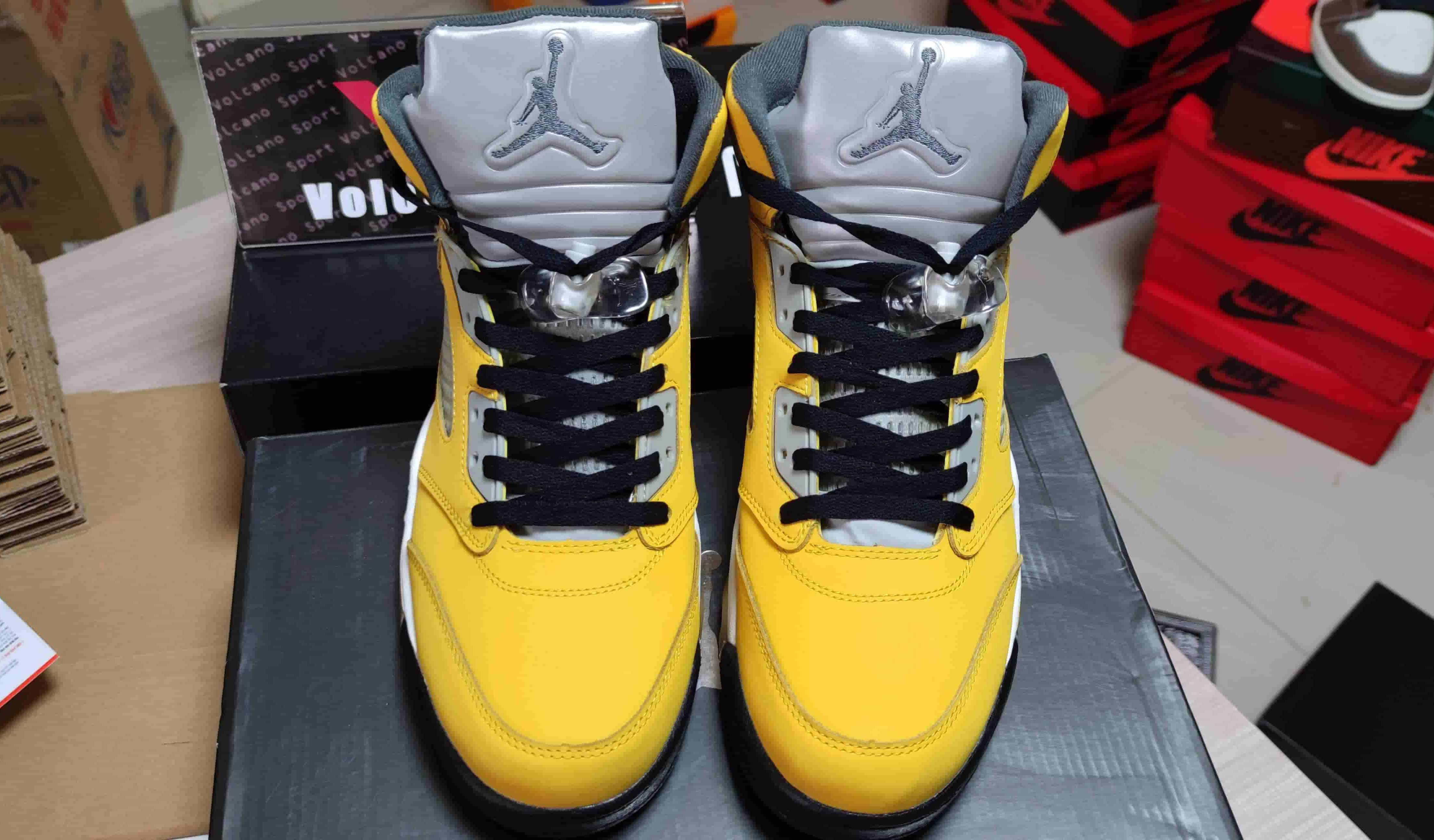 JORDAN 5 “TOKYO 23” 454783-701