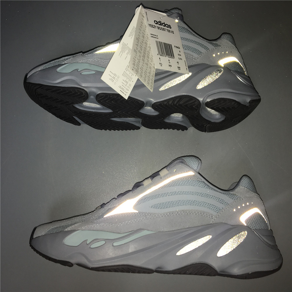 adidas Yeezy Boost 700 V2Hospital Blue