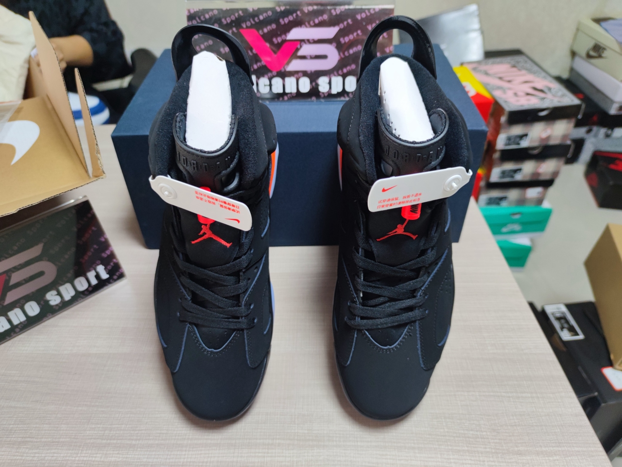 Jordan 6 Retro Black Infrared 384665 060
