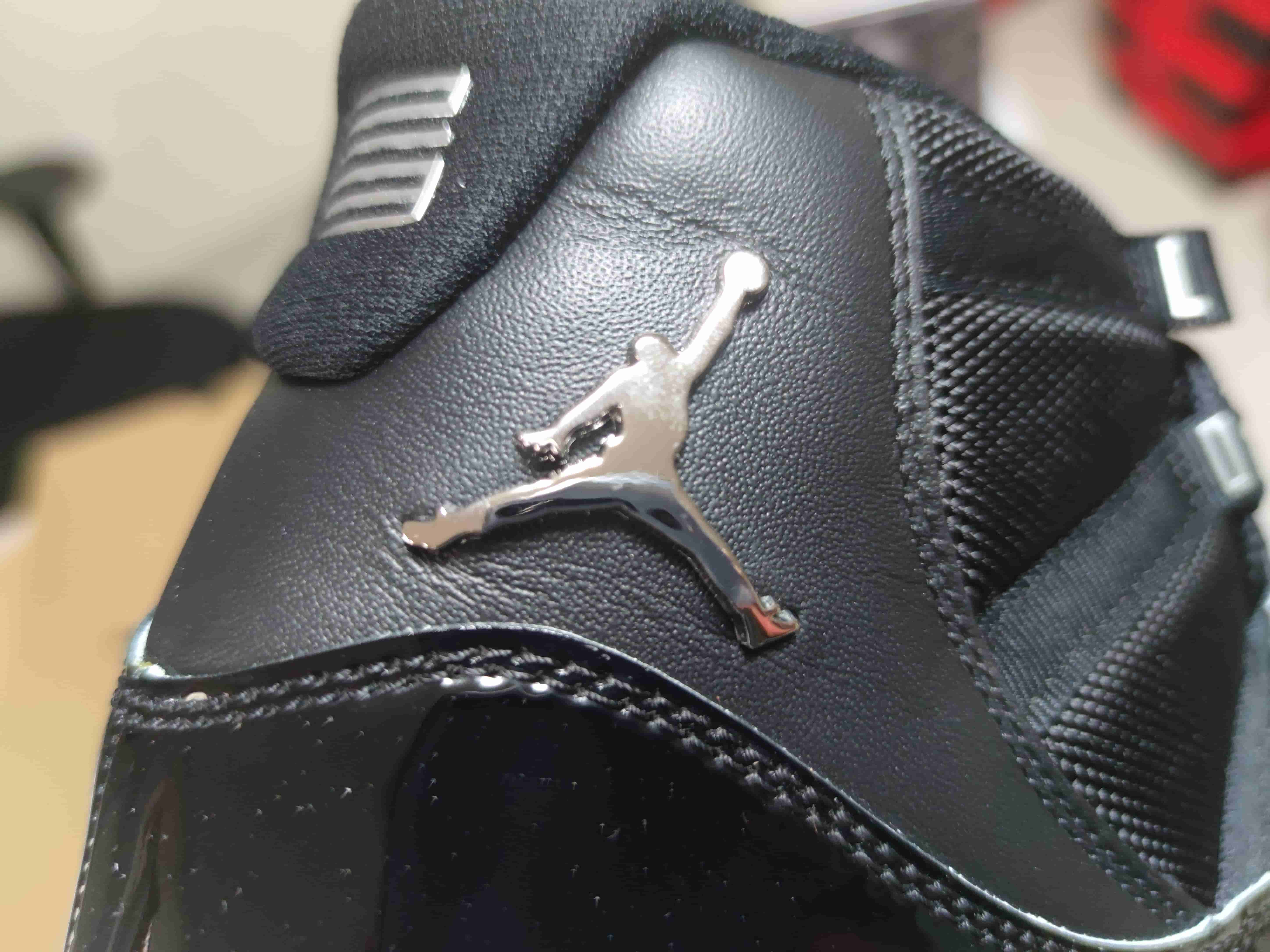 Jordan 11 25th Anniversary AR0715-011