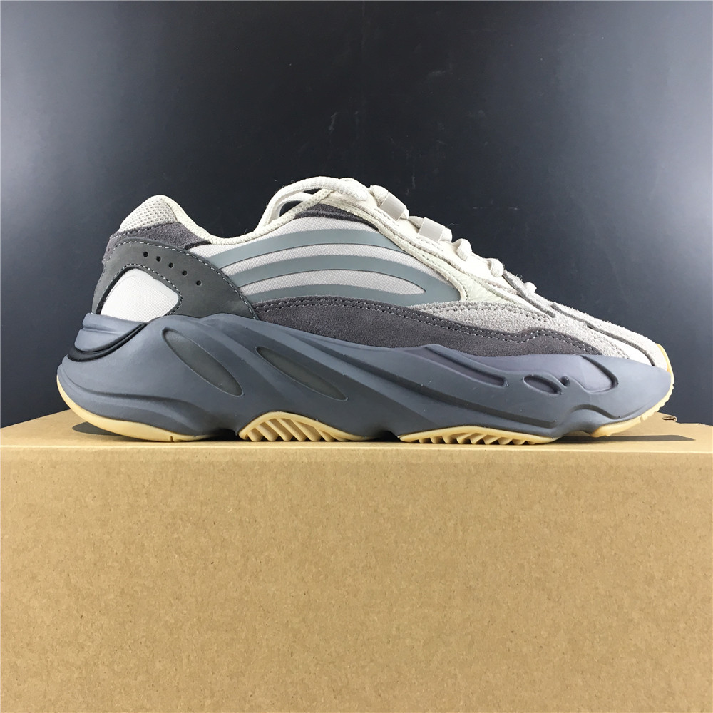 adidas Yeezy Boost 700 V2Tephra