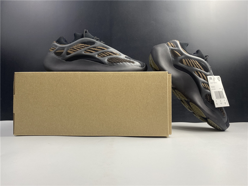 adidas Yeezy 700 V3Clay Brown