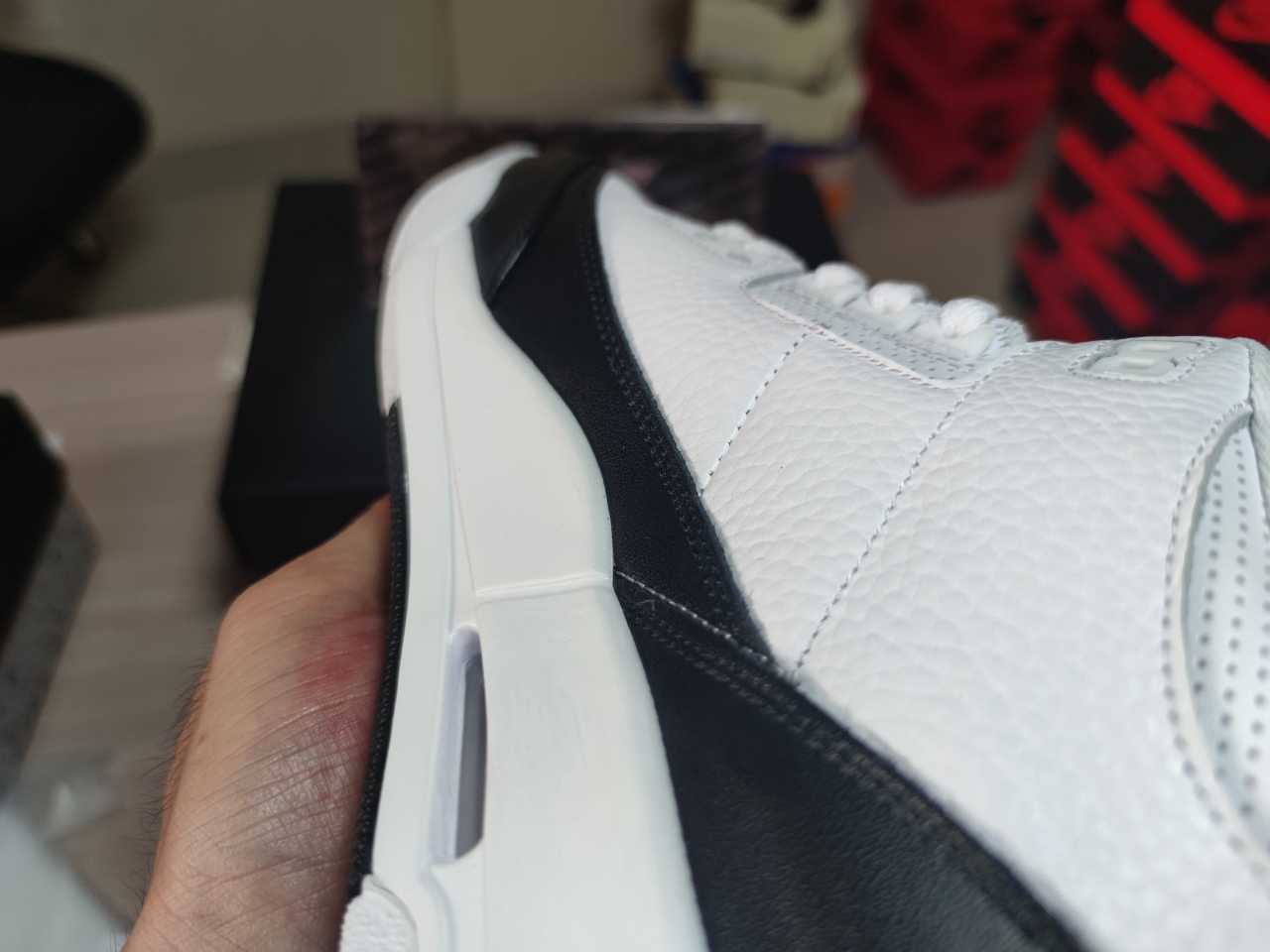 Fragment Design x Air Jordan 3 DA3595-100