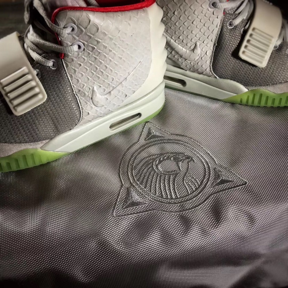 Nike Air Yeezy 2Pure Platinum