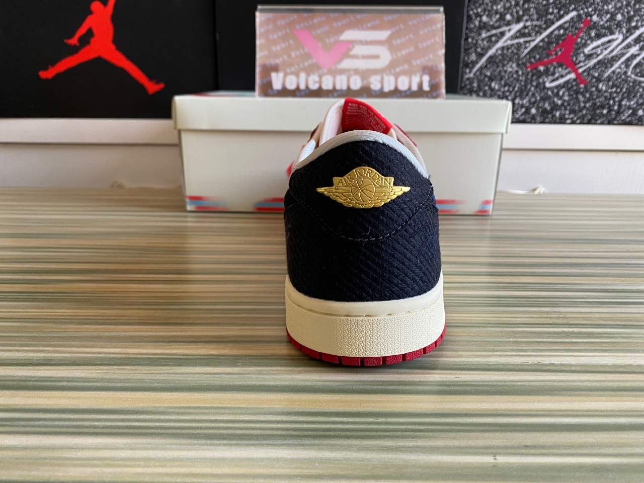 Jordan 1 Retro Low OG Trophy Room Rookie Card Away FN0432-100