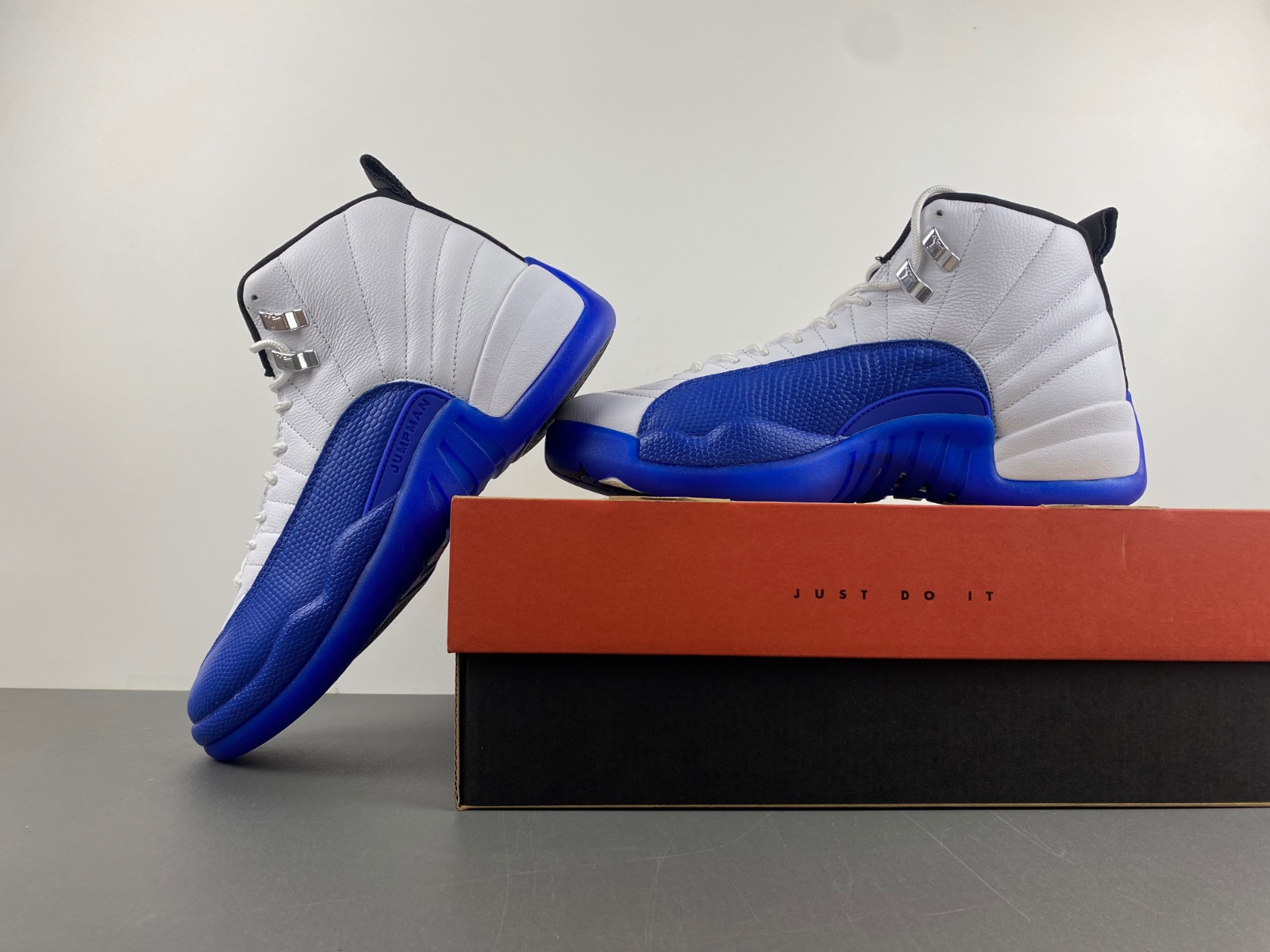 Air Jordan 12 “Blueberry”CT8013-140