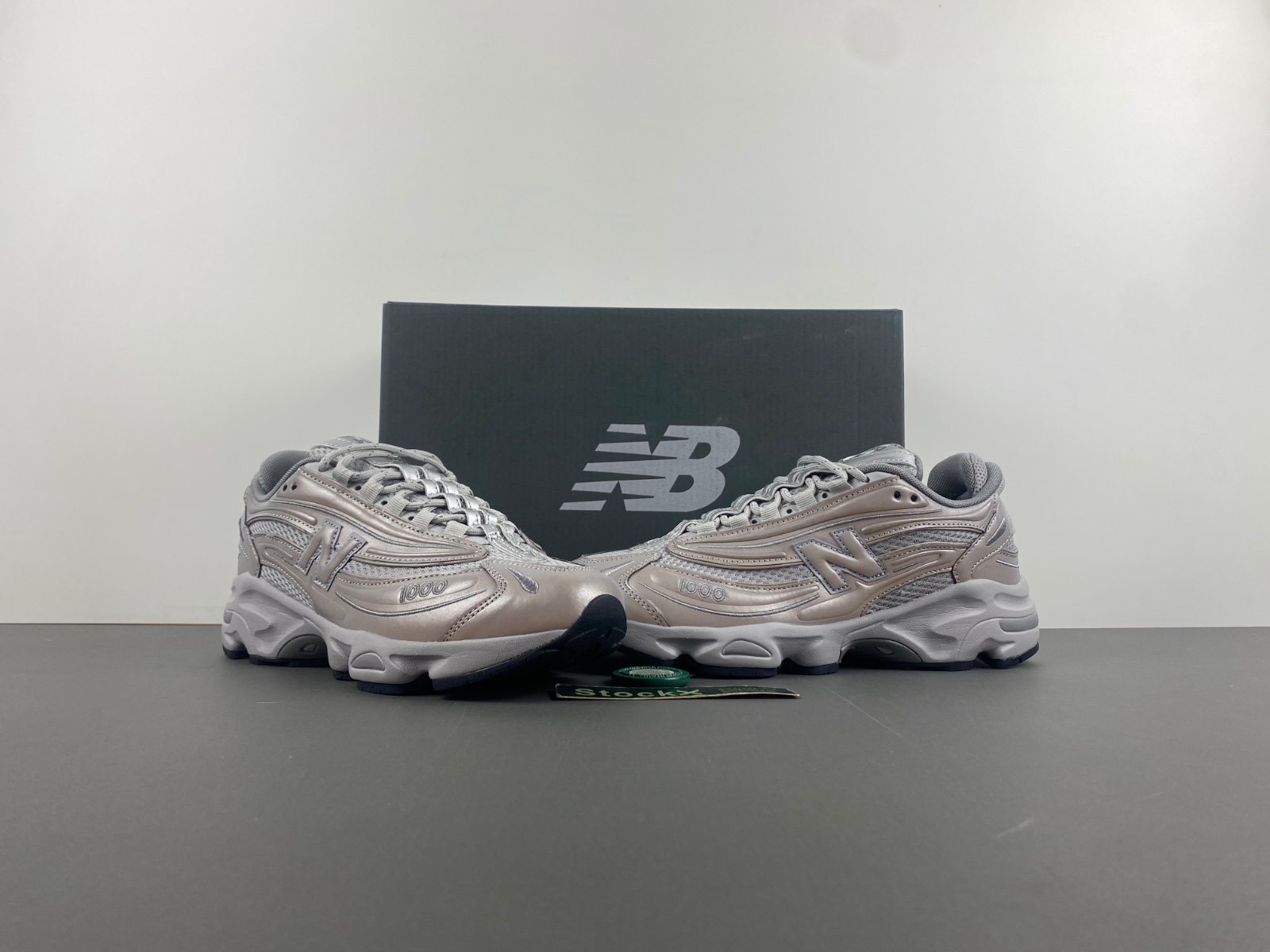 New Balance 1000 (Silver Metallic)M1000TE