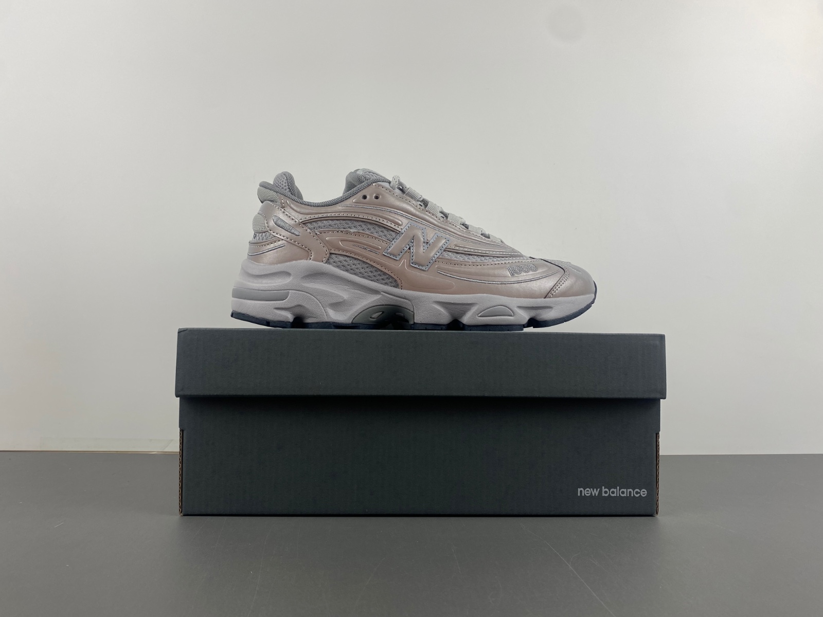 New Balance 1000 (Silver Metallic)M1000TE