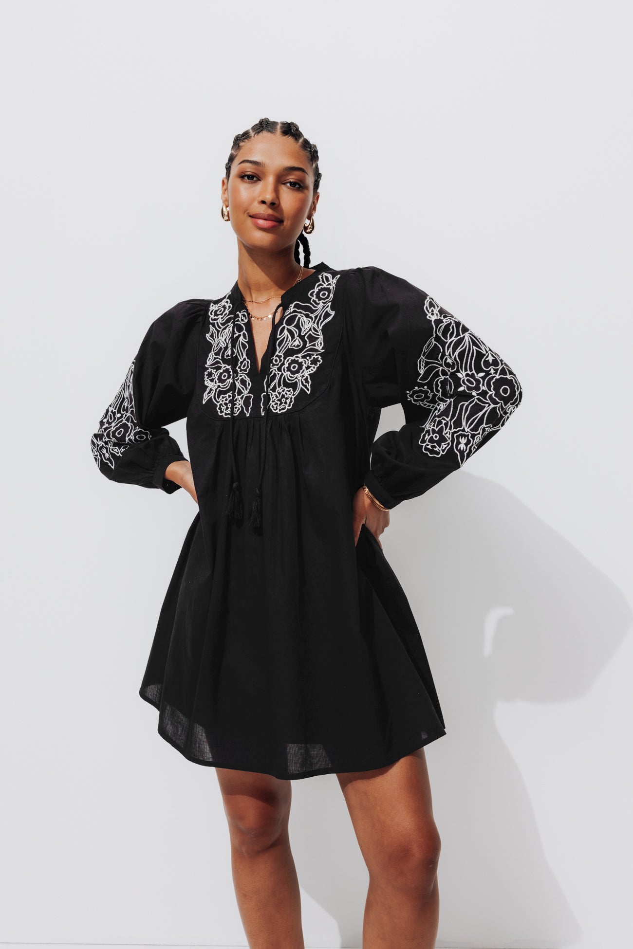 Short embroidered dress - Black