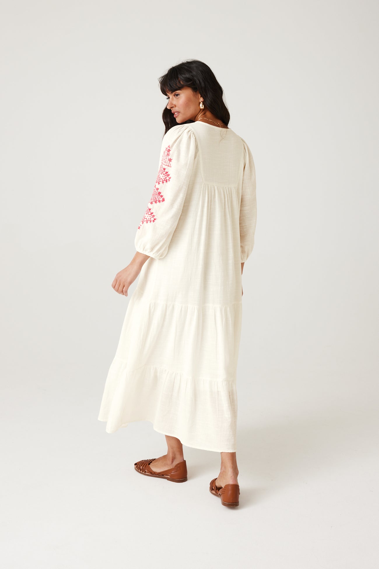 Long embroidered dress - Ecru