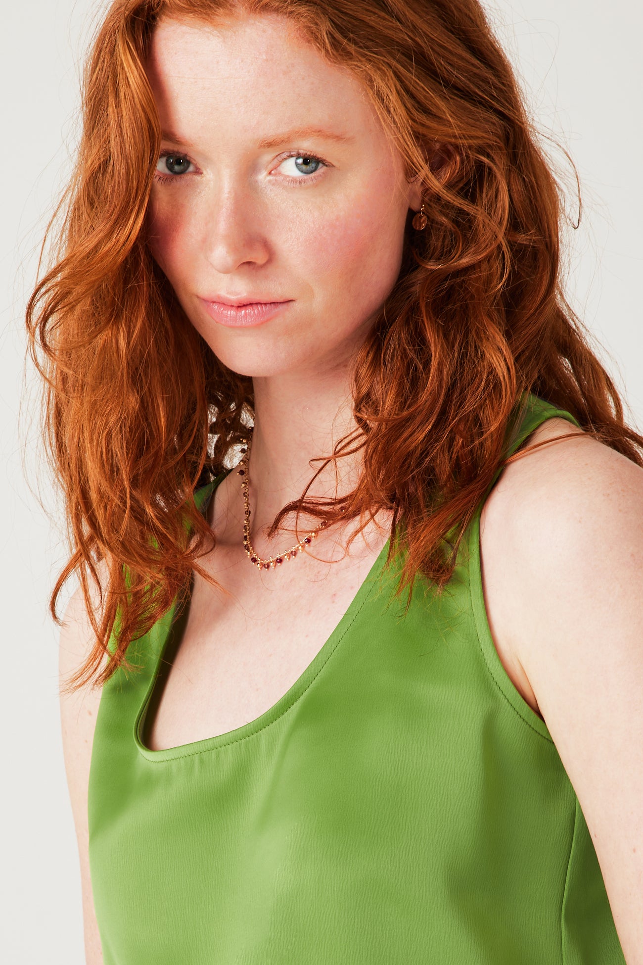 Plain satin sleeveless top - Pink