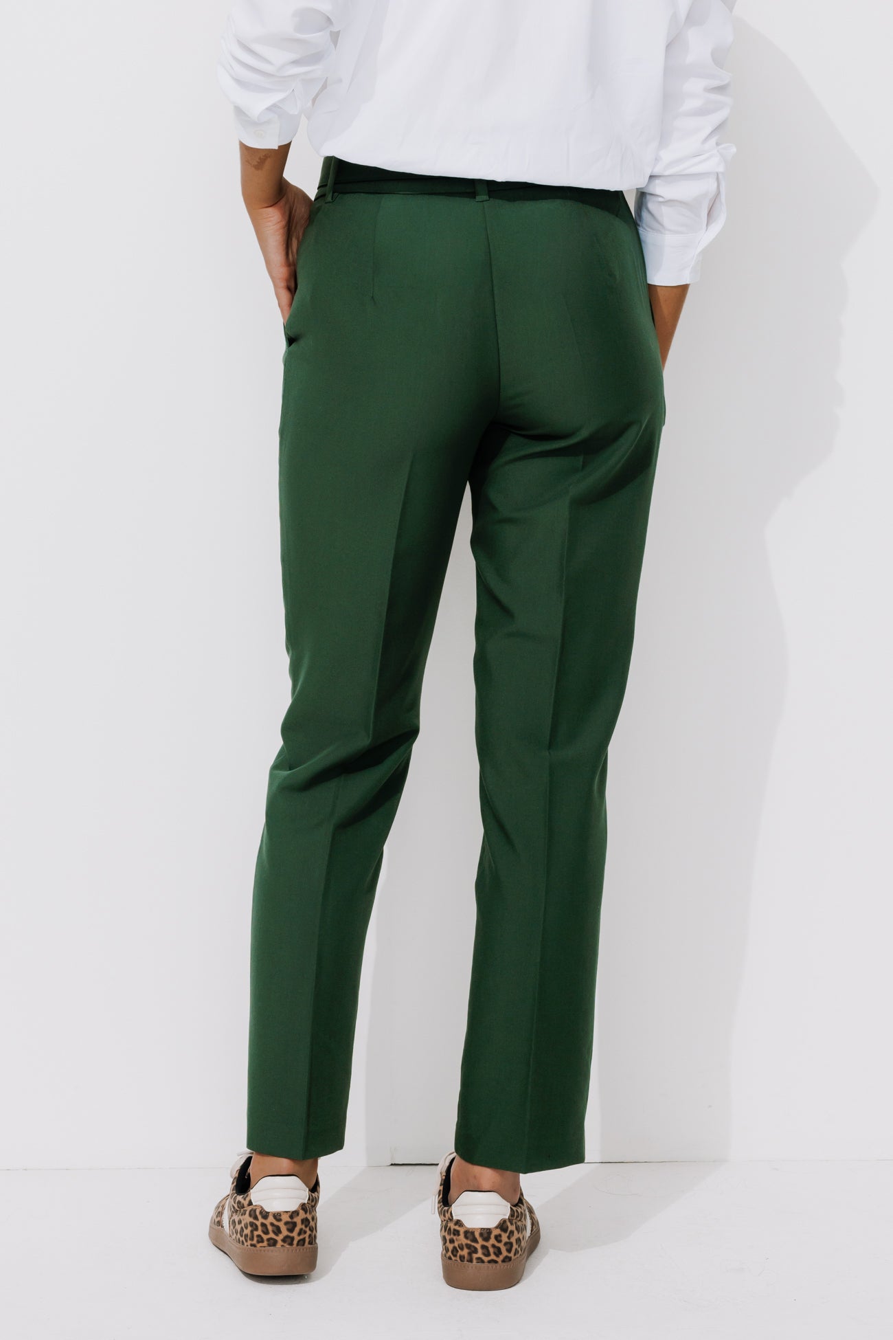 Peg-shape trousers - Chestnut brown