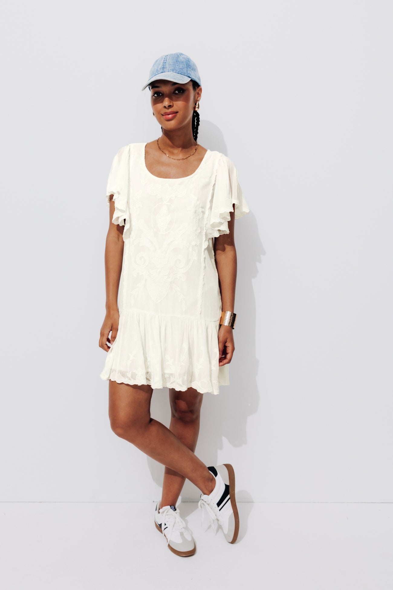 Short embroidered dress - Ecru