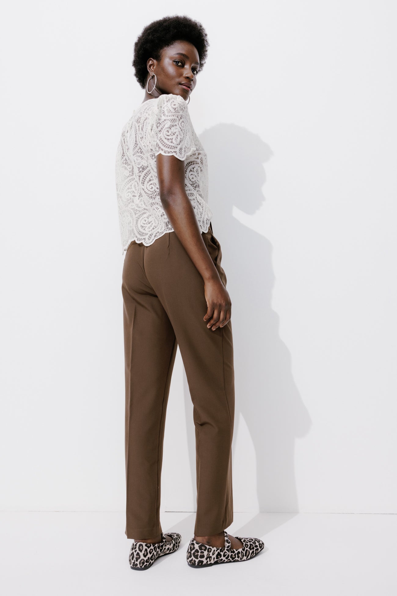 Peg-shape trousers - Chestnut brown