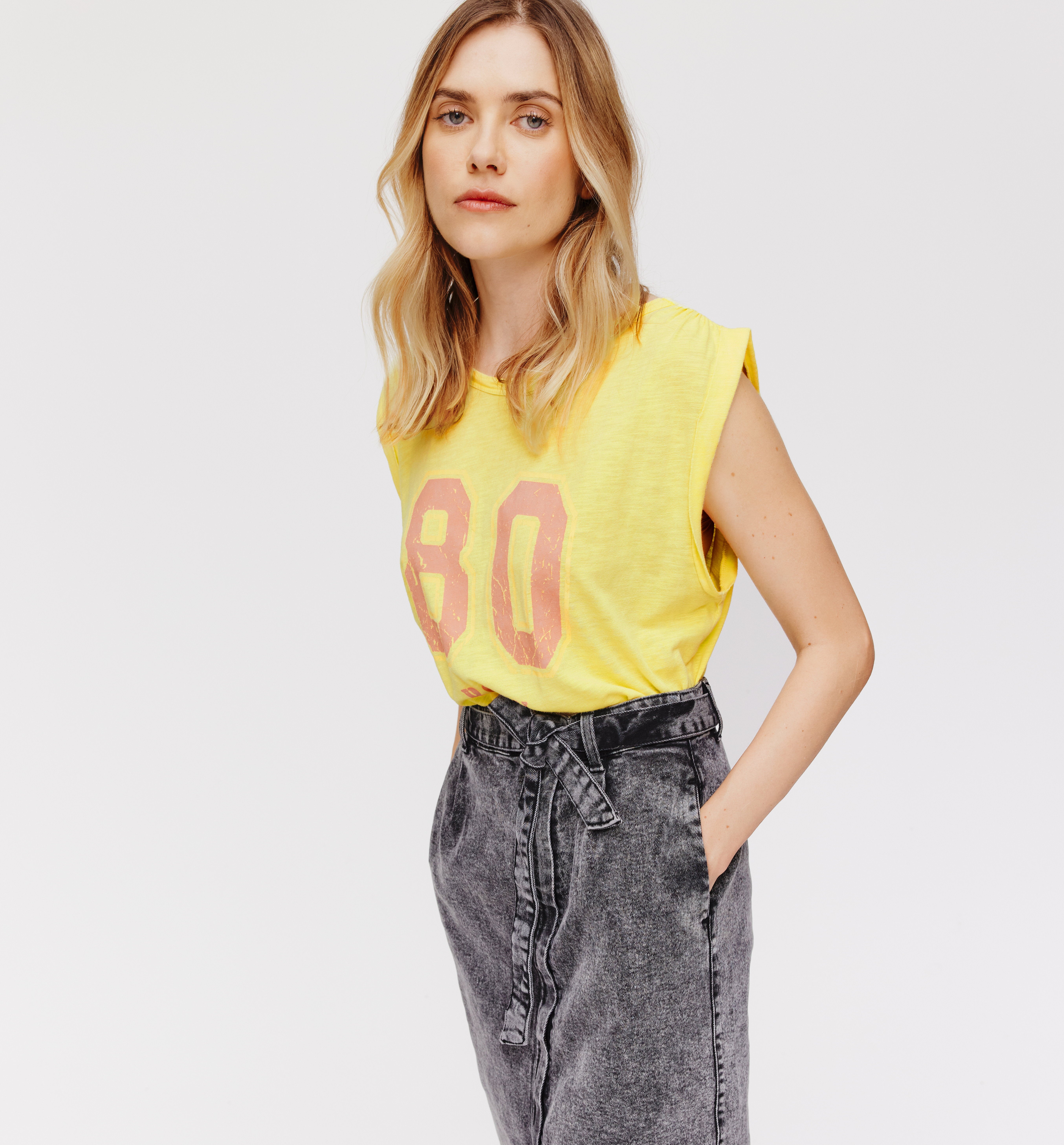 Sleeveless vest top - Lemon green prints