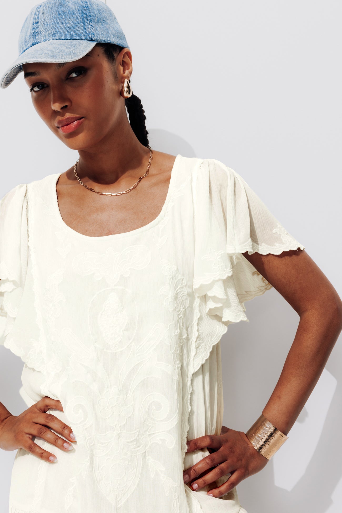 Short embroidered dress - Ecru