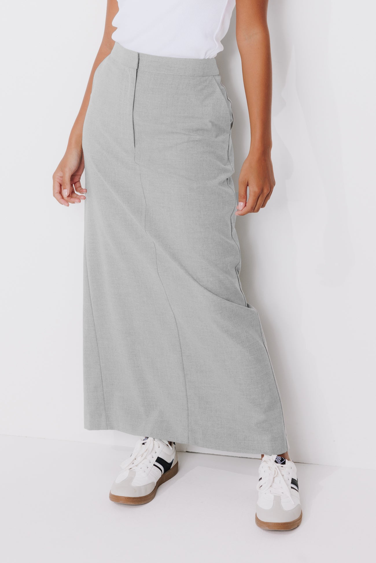 Pencil skirt with slit - Grey