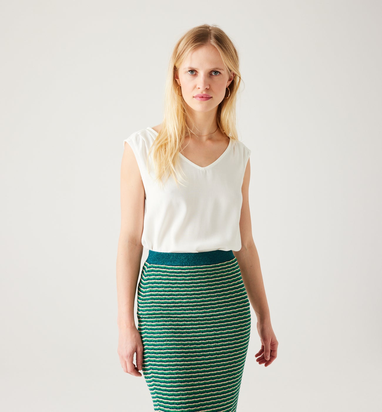 V-neckline top - Ecru