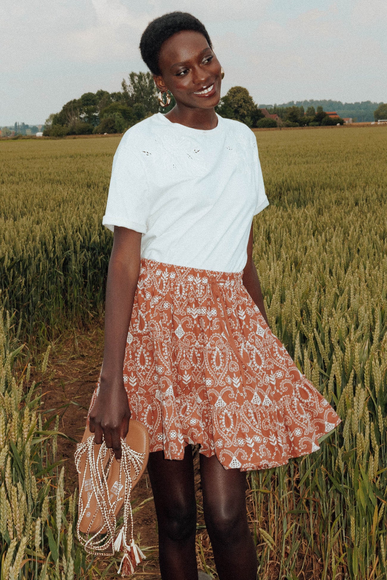 Short broderie anglaise skirt - Multicolour print